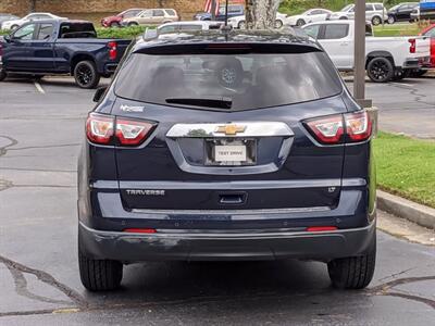 2017 Chevrolet Traverse LT   - Photo 6 - Los Angeles, AL 91303-8888