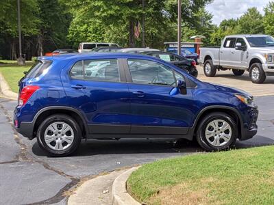 2017 Chevrolet Trax LS   - Photo 4 - Los Angeles, AL 91303-8888