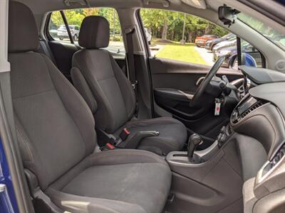 2017 Chevrolet Trax LS   - Photo 25 - Los Angeles, AL 91303-8888