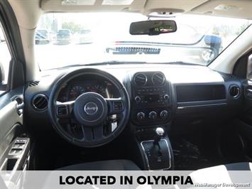 2011 Jeep Compass Sport   - Photo 9 - Los Angeles, AL 91303-8888