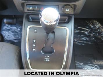 2011 Jeep Compass Sport   - Photo 16 - Los Angeles, AL 91303-8888