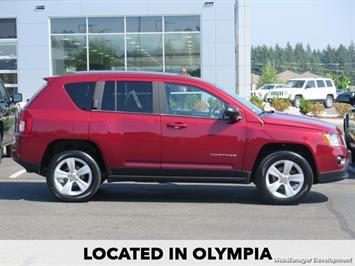 2011 Jeep Compass Sport   - Photo 2 - Los Angeles, AL 91303-8888