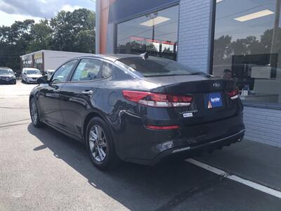 2019 Kia Optima LX   - Photo 4 - Los Angeles, AL 91303-8888