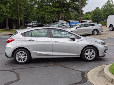 2017 Chevrolet Cruze LT Auto   - Photo 4 - Los Angeles, AL 91303-8888