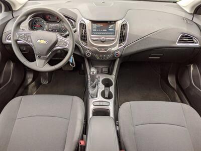 2017 Chevrolet Cruze LT Auto   - Photo 20 - Los Angeles, AL 91303-8888