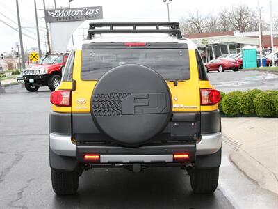 2007 Toyota FJ Cruiser 4dr SUV   - Photo 3 - Los Angeles, AL 91303-8888