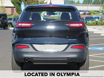 2017 Jeep Cherokee Sport   - Photo 4 - Los Angeles, AL 91303-8888