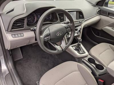 2019 Hyundai Elantra SEL   - Photo 13 - Los Angeles, AL 91303-8888