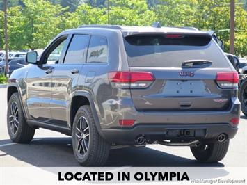 2017 Jeep Grand Cherokee Trailhawk   - Photo 5 - Los Angeles, AL 91303-8888