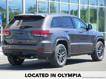 2017 Jeep Grand Cherokee Trailhawk   - Photo 3 - Los Angeles, AL 91303-8888