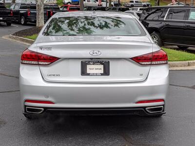 2016 Hyundai Genesis 3.8L   - Photo 6 - Los Angeles, AL 91303-8888