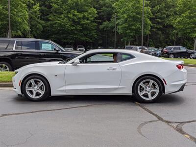 2019 Chevrolet Camaro LT   - Photo 8 - Los Angeles, AL 91303-8888