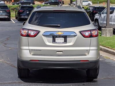 2017 Chevrolet Traverse LT   - Photo 6 - Los Angeles, AL 91303-8888