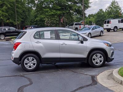 2017 Chevrolet Trax LS   - Photo 4 - Los Angeles, AL 91303-8888