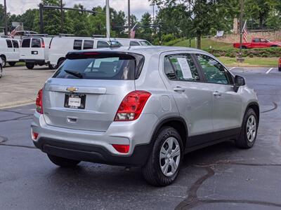 2017 Chevrolet Trax LS   - Photo 5 - Los Angeles, AL 91303-8888