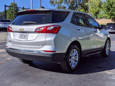 2018 Chevrolet Equinox LS   - Photo 5 - Los Angeles, AL 91303-8888