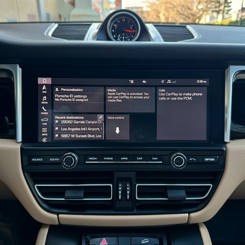 2019 Jeep Cherokee Latitude Plus   - Photo 23 - Los Angeles, CA 90403