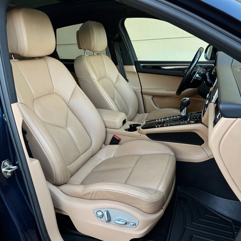 2019 Jeep Cherokee Latitude Plus   - Photo 30 - Los Angeles, CA 90403
