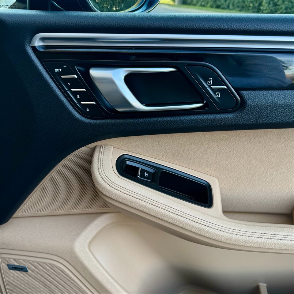 2019 Jeep Cherokee Latitude Plus   - Photo 29 - Los Angeles, CA 90403